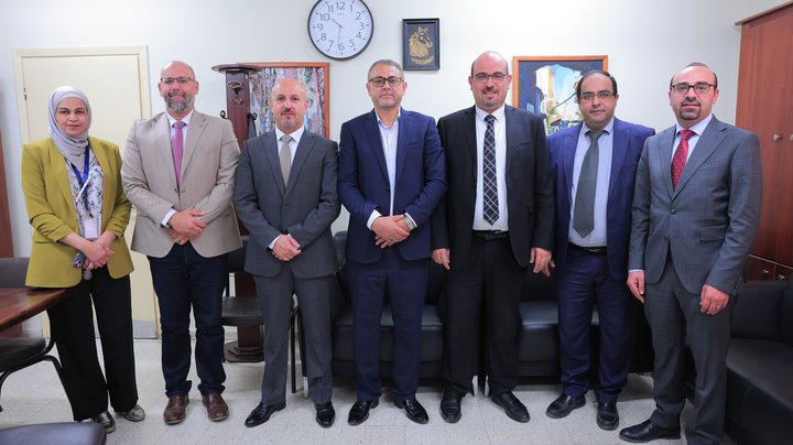 جامعة النجاح ونقابة الأطباء توقعان اتفاقية لتعزيز التعليم الطبي والبحث العلمي