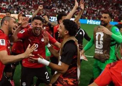 "يديعوت": حسام حسن يحوّل احتفال فوز مصر إلى رسالة سياسية