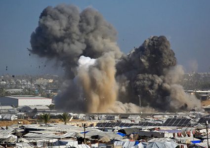 شهيدان ومصابون في قصف لطيران الاحتلال شمال ووسط قطاع غزة