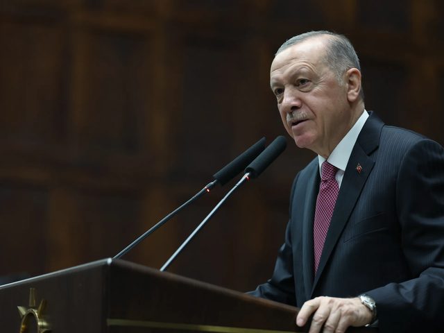 أردوغان يصعّد ضد إسرائيل ويكشف عن اختبار صاروخ باليستي مضاد للسفن