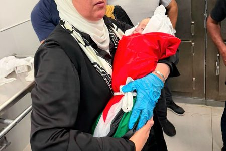 استشهاد الرضيع معروف زيد بعد منع الاحتلال مروره عبر حاجز دير عمار إلى المستشفى