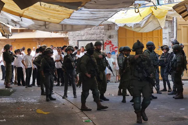 الاحتلال يخطط للسيطرة على 142 موقعاً أثرياً في الخليل