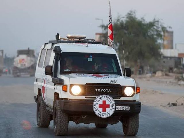 الاحتلال يفرج عن 17 معتقلا من غزة