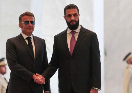 ماكرون: فرنسا مستعدة لدعم سوريا بقوات خاصة لمكافحة تنظيم الدولة الإسلامية