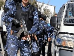 النيابة والشرطة تباشران إجراءات التحقيق بمقتل شاب في الخليل