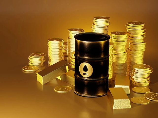 النفط يرتفع 3% والذهب يتباين بين المكاسب والخسائر