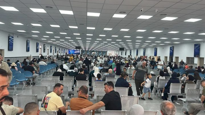 المعابر والحدود: توقف العمل مؤقتاً في معبر الكرامة نتيجة إضراب الجانب الإسرائيلي