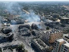 شهيد ومصابون إثر قصف الاحتلال مركبة غرب غزة