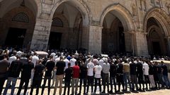 أكثر من 70 ألف مصلِّ أدّوا صلاة الجمعة في المسجد الأقصى المبارك.