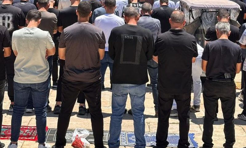 أكثر من 70 ألف مصلِّ أدّوا صلاة الجمعة في المسجد الأقصى المبارك.