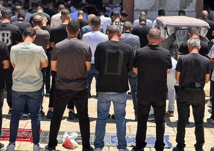 أكثر من 70 ألف مصلِّ أدّوا صلاة الجمعة في المسجد الأقصى المبارك.