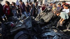 شهيد وإصابات في غارة للاحتلال استهدفت مركبة وسط قطاع غزة