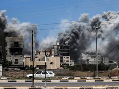 4 إصابات في غارة للاحتلال وسط قطاع غزة