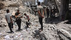 3 شهداء مع استمرار قصف ونسف الاحتلال للمنازل في قطاع غزة