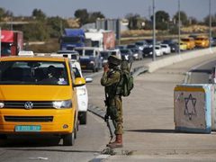 الاحتلال يشدد إجراءاته العسكرية على مداخل رام الله والبيرة ويعيق حركة المواطنين