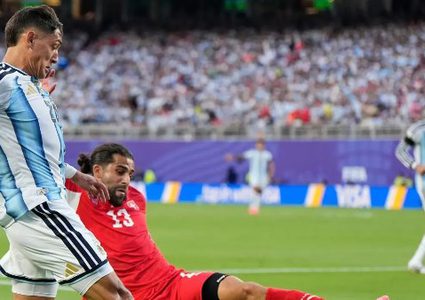 الأرجنتين تهزم سويسرا بثلاثية وتتأهل إلى نصف نهائي مونديال 2026