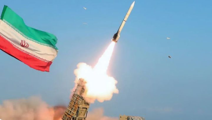 ايران تعلن استهداف قاعدة امريكية بالكويت