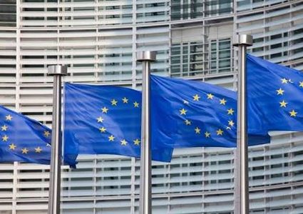 الاتحاد الأوروبي يدرس فرض قيود تجارية على المستوطنات بالضفة