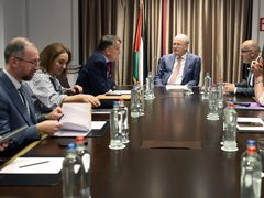 في بروكسل.. مصطفى يبحث مع مسؤولين أوروبيين دعم غزة وأموال المقاصة والأونروا