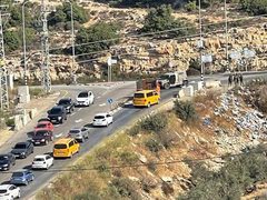 الاحتلال يغلق حاجز عين سينيا ومستوطنون يهاجون مواطنين في سنجل ودير جرير