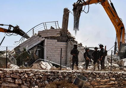 الاحتلال يهدم منشآت سكنية وزراعية تخدم 22 عائلة شرق قلقيلية