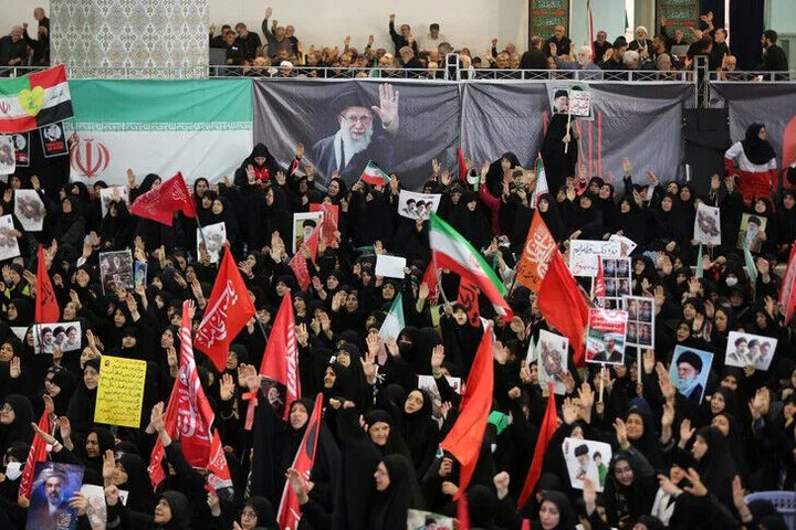 طهران تحيي مراسم تأبين علي خامنئي بحضور مسؤولين إيرانيين بارزين
