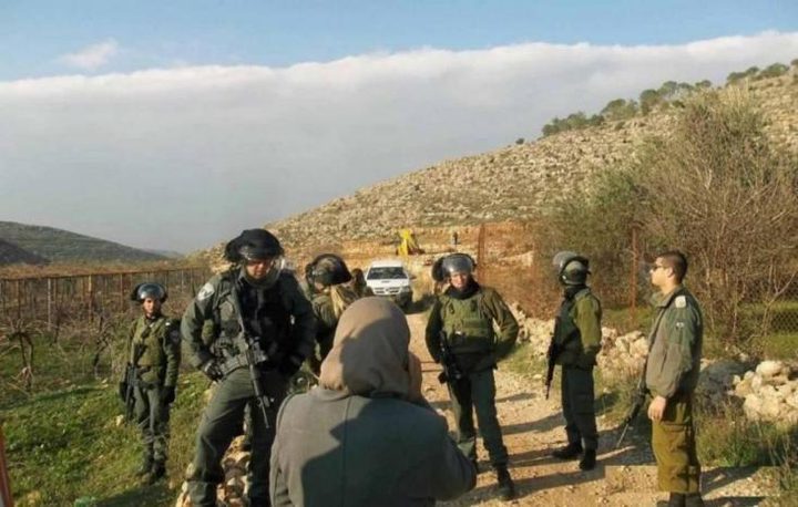 الاحتلال يجبر مواطنين على مغادرة أرضهم في الخضر جنوب بيت لحم