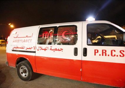 مستوطن يدعس طفلا ويصيبه بجروح في الخليل