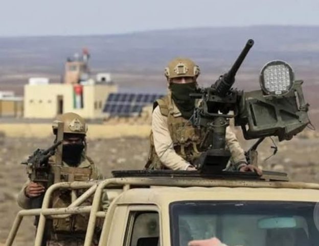 الجيش الأردني: اعترضنا ثلاثة صواريخ باليستية وإيران تقول قصفنا قواعد أمريكية