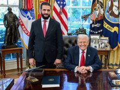 ترامب: الشرع سيتولى التعامل مع حزب الله في لبنان بطريقة مختلفة عن إسرائيل