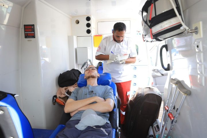إجلاء 40 مريضًا و62 مرافقًا للعلاج خارج قطاع غزة