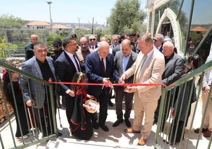 وزير الحكم المحلي يفتتح مشروع تطوير منتزه بلدية سلفيت بقيمة 573 ألف شيقل