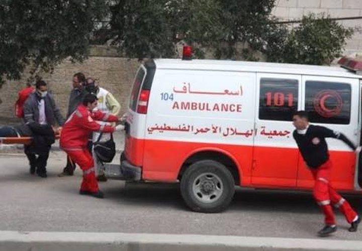 اصابات بالاختناق خلال اقتحام محيط محمع فلسطين الطبي