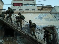 جنين: الاحتلال يفتش منازل في ميثلون ويعبد ويخضع عددا من المواطنين للاستجواب