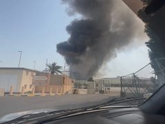 مسؤول إيراني يحذر من استهداف مطارات وموانئ إماراتية.. في حال استمر القصف