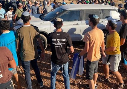 الاحتلال يغلق منطقة النقب الغربي قبل مسيرة استيطانية تطالب بإقامة مستوطنات بغزة