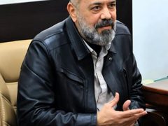 بين الهاتف والوطن ،، من يربّي أبناءنا؟ ومن يحمي أمنهم التربوي؟