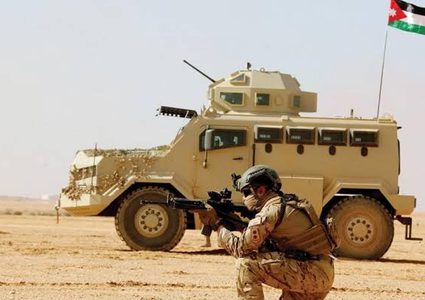 القوات المسلحة الاردنية: اعتراض واسقاط 3 صواريخ إيرانية وسقوط رابع