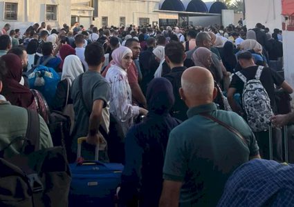 النائب أيمن عودة يطالب هرتسوغ بالتدخل لإنهاء أزمة معبر الكرامة