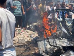 14 إصابة في قصف الاحتلال مركبة بمدينة غزة