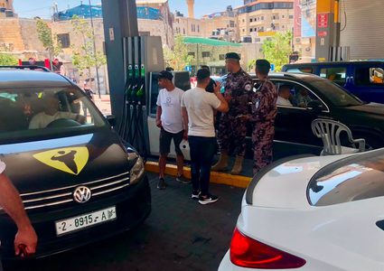الدفاع المدني يوقف محطة محروقات عن العمل ويكثف الرقابة على المحطات