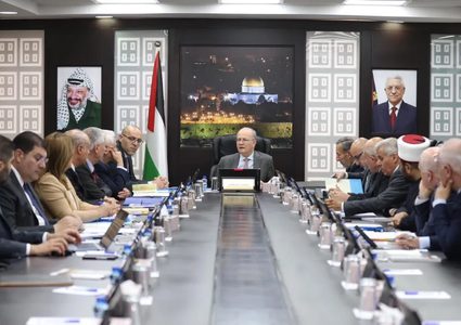 مجلس الوزراء يبحث وسائل تسريع العمل على معالجة أزمة المحروقات وتكدس الشيقل