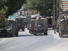 الاحتلال يقتحم بلدة رافات شمال غرب القدس