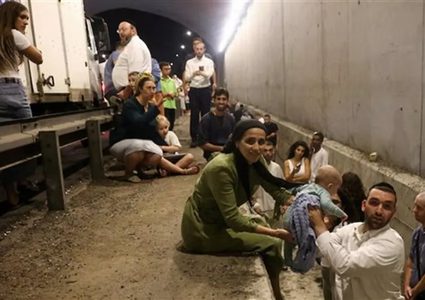 "رمات غان" تفتح الملاجئ العامة تحسبًا لتهديد صاروخي إيراني