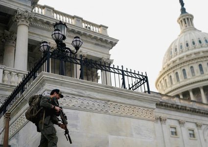 مجلس الشيوخ الأميركي يعرقل قرارا يحد من صلاحيات ترامب بشأن حرب إيران