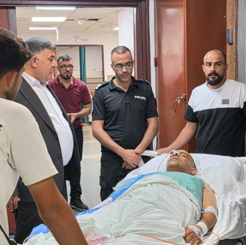 محافظ نابلس يطمئن على صحة جرحى بلدة بيت فوريك في مشفى رفيديا
