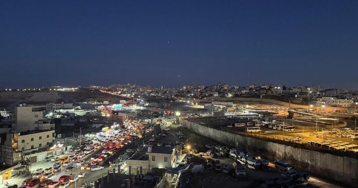 الاحتلال يحتجز مئات المركبات على حاجز بيت إكسا شمال غرب القدس المحتلة