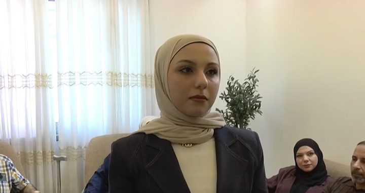 الطالبة لمى صوالحي تحصد معدل 97.1 وتختار "ذكاء الأعمال" في جامعة النجاح الوطنية
