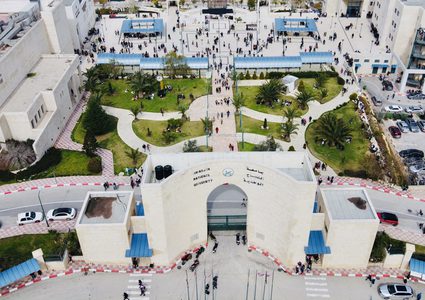 النجاح تفتح أبوابها لطلبة الثانوية بـ250 تخصصا وبرامج تواكب عصر الذكاء الاصطناعي