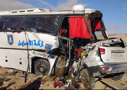 35 وفاة و30 إصابة في حادث سير بين حافلتين على طريق دمشق–دير الزور